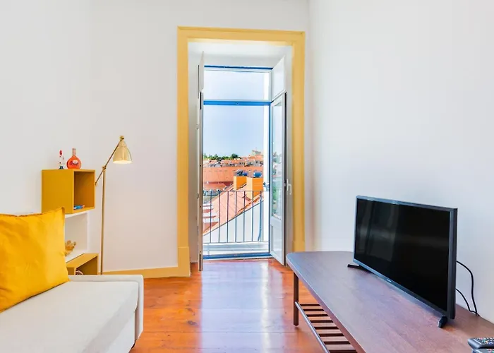 Bombarda 21 View @ Retro Appartement *