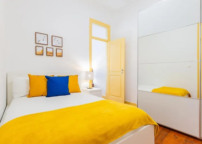 Bombarda 21 View @ Retro Appartement